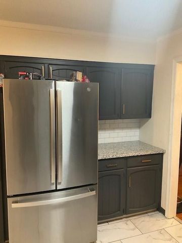 3315 Shady Lane Drive, Gladstone, MO 64119