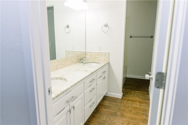 3 Acorn Circle, Bentonville, AR 72712