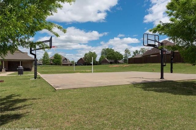 3 Acorn Circle, Bentonville, AR 72712