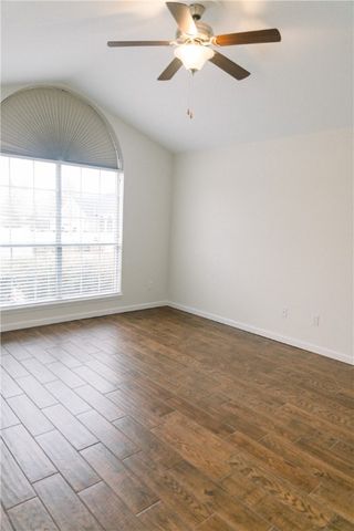 3 Acorn Circle, Bentonville, AR 72712