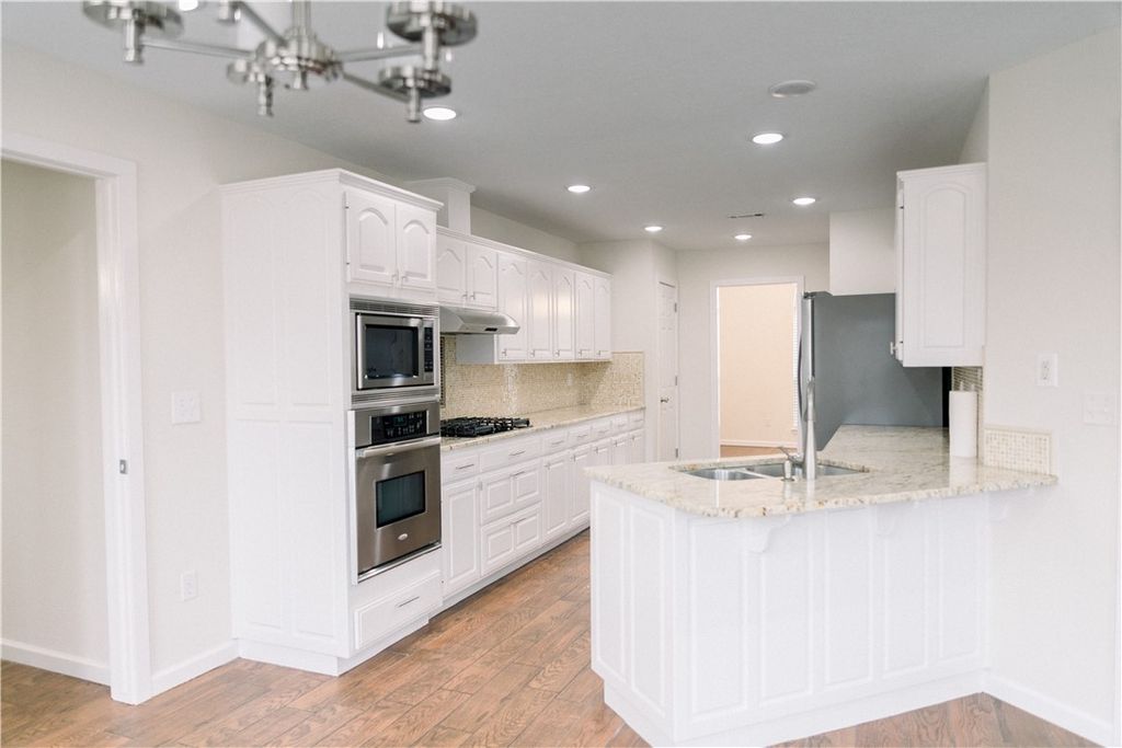 3 Acorn Circle, Bentonville, AR 72712