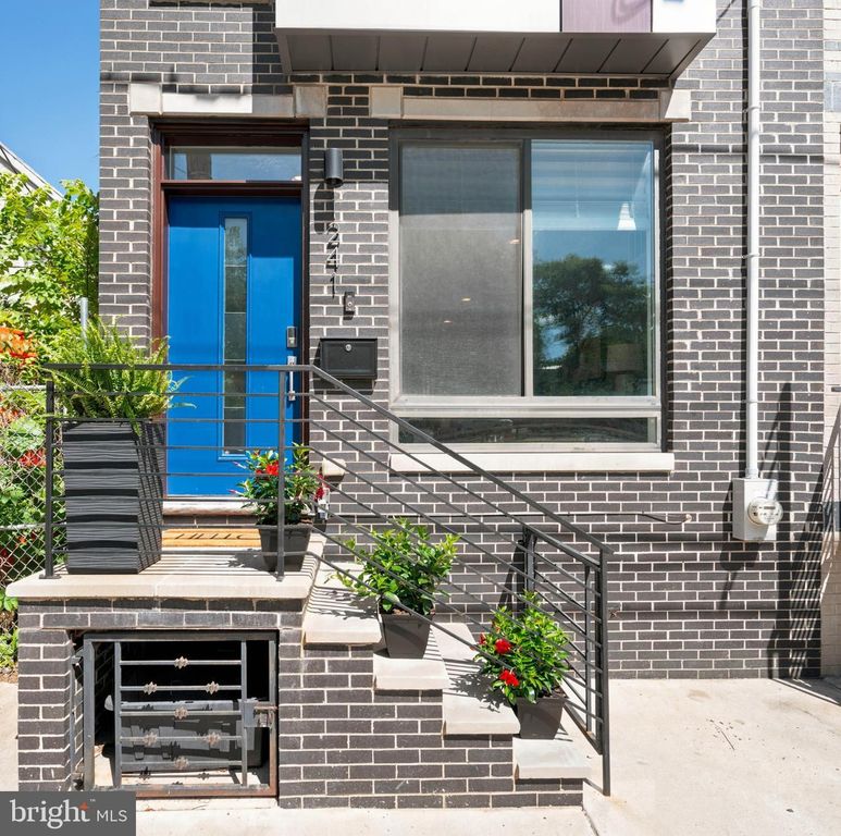 1241 N 19TH ST, Philadelphia, PA 19121
