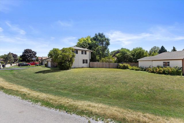 1721 Wiese LANE, Mount Pleasant, WI 53406