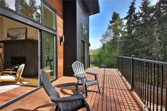 5639 Morningtown Place, Freeland, WA 98249