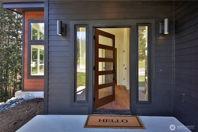 5639 Morningtown Place, Freeland, WA 98249