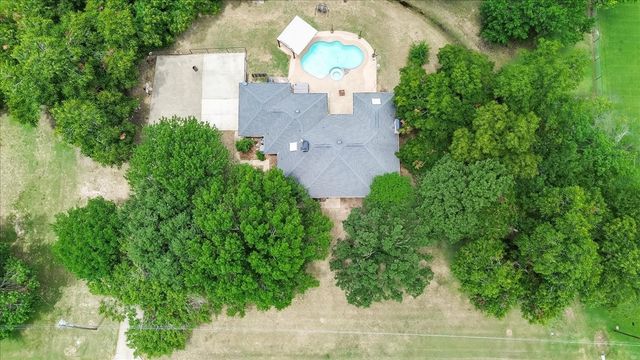190 Robinson Road, Combine, TX 75159