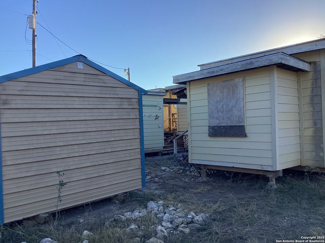 52 Beach Shore, Bandera, TX 78003