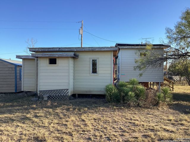 52 Beach Shore, Bandera, TX 78003