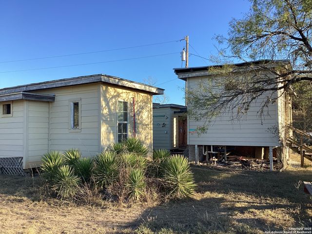 52 Beach Shore, Bandera, TX 78003