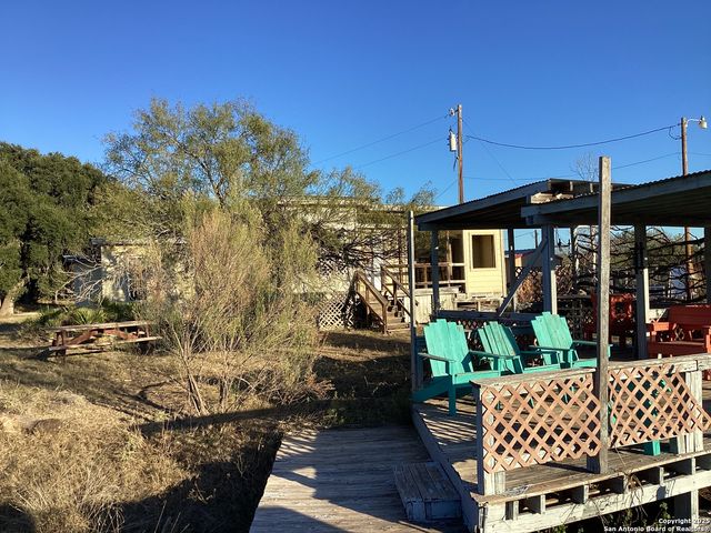 52 Beach Shore, Bandera, TX 78003