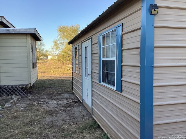 52 Beach Shore, Bandera, TX 78003