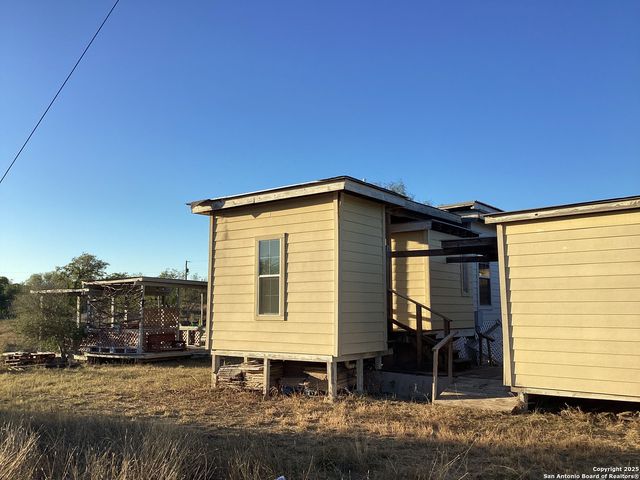 52 Beach Shore, Bandera, TX 78003