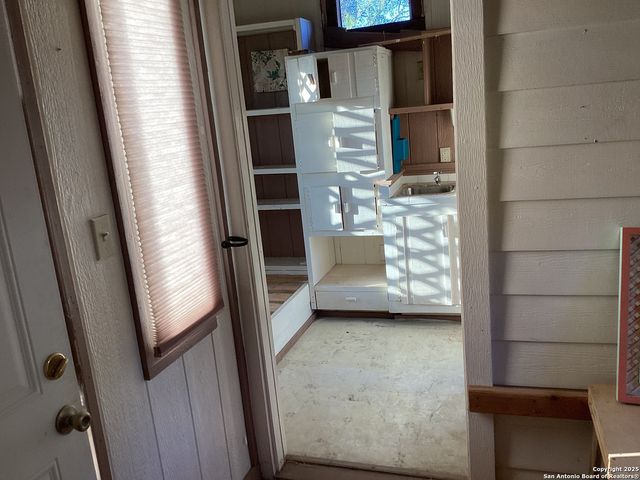 52 Beach Shore, Bandera, TX 78003