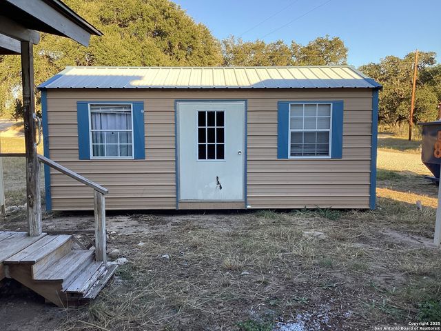 52 Beach Shore, Bandera, TX 78003