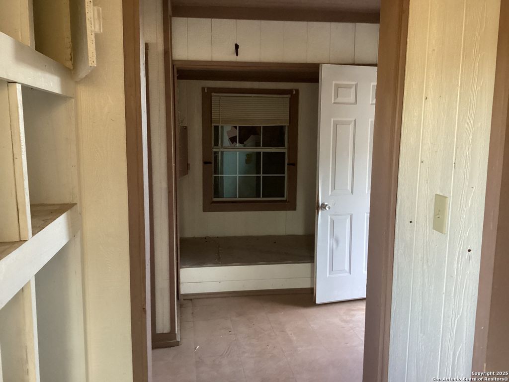 52 Beach Shore, Bandera, TX 78003