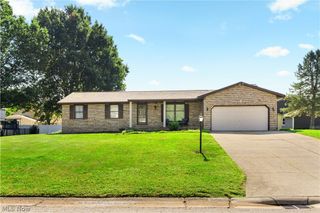 12534 Springwater Avenue NW, Uniontown, OH 44685