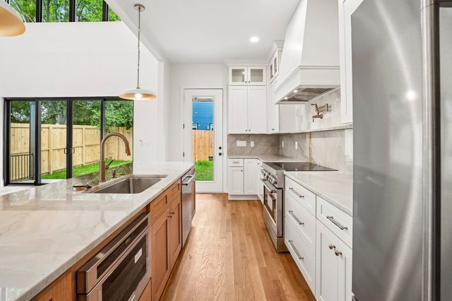 2814 Harriette Ct, Nashville, TN 37206