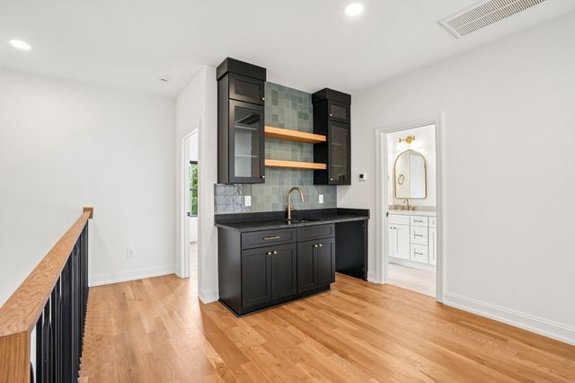 2814 Harriette Ct, Nashville, TN 37206