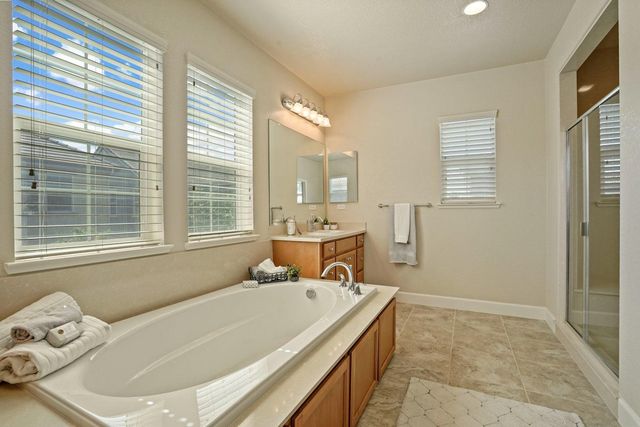 566 W Bonaventure Ave, Mountain House, CA 95391