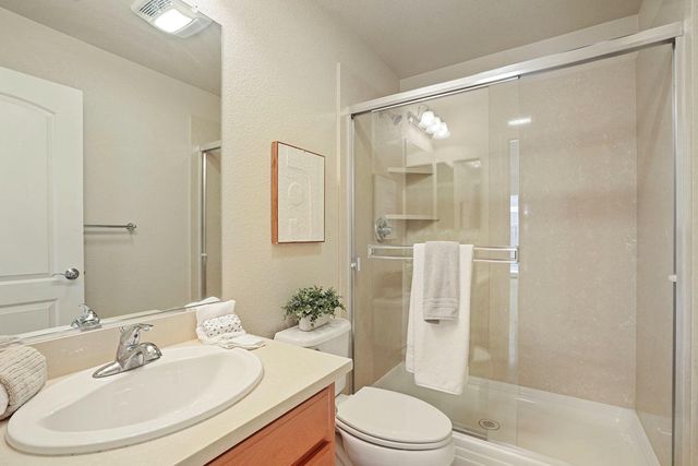 566 W Bonaventure Ave, Mountain House, CA 95391