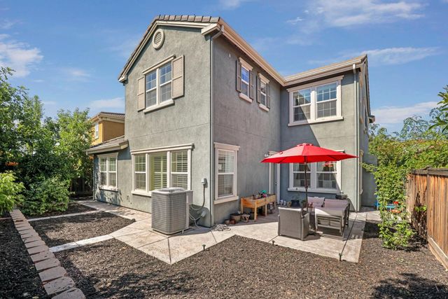 566 W Bonaventure Ave, Mountain House, CA 95391