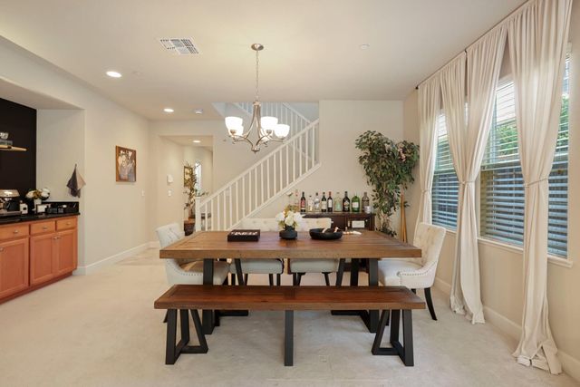 566 W Bonaventure Ave, Mountain House, CA 95391