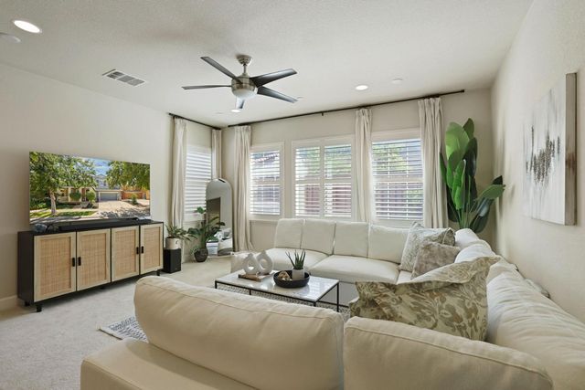 566 W Bonaventure Ave, Mountain House, CA 95391