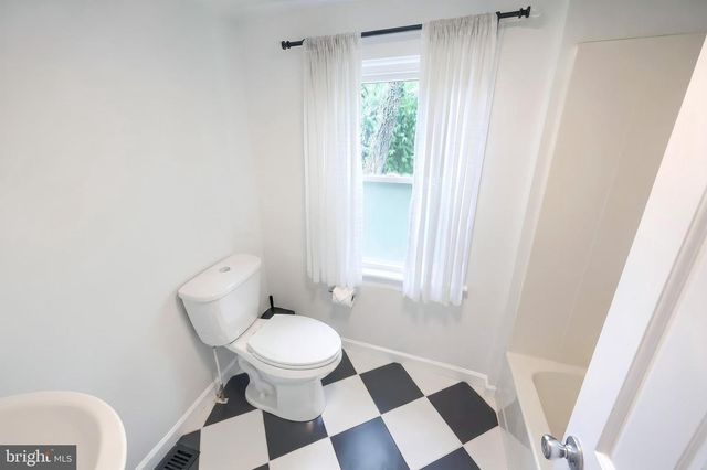 1410 W LOCUST ST, York, PA 17404