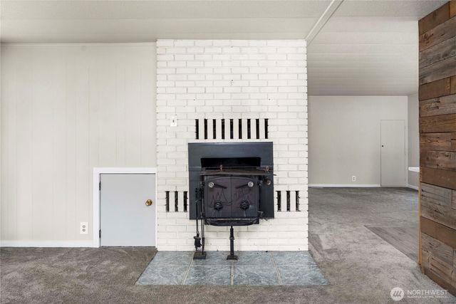 733 Tipsoo Loop S, Rainier, WA 98576