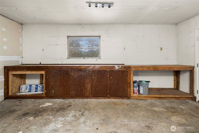 733 Tipsoo Loop S, Rainier, WA 98576