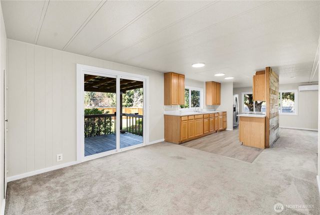 733 Tipsoo Loop S, Rainier, WA 98576