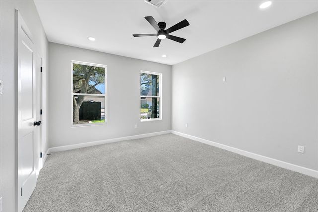 9026 Lawncliff Lane, Houston, TX 77040