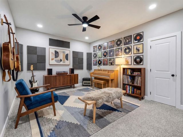 9026 Lawncliff Lane, Houston, TX 77040