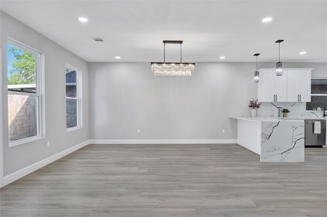 9026 Lawncliff Lane, Houston, TX 77040