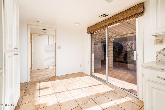 9640 N 18TH Street, Phoenix, AZ 85020