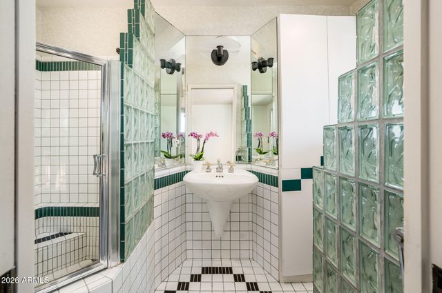 9640 N 18TH Street, Phoenix, AZ 85020