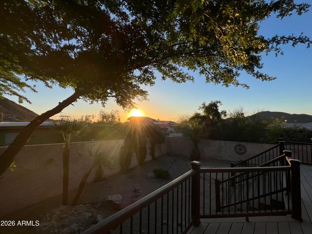 9640 N 18TH Street, Phoenix, AZ 85020