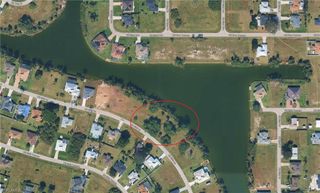 2137 NE 20th LN, Cape Coral, FL 33909