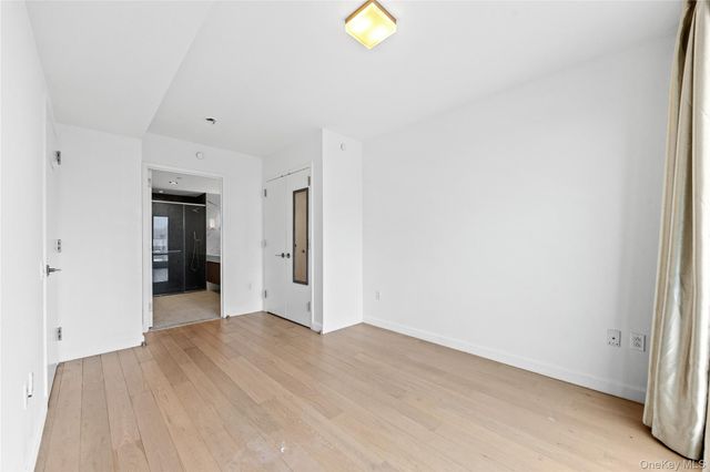 138-35 39th Avenue 13E, Flushing, NY 11354