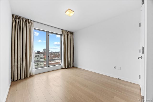 138-35 39th Avenue 13E, Flushing, NY 11354