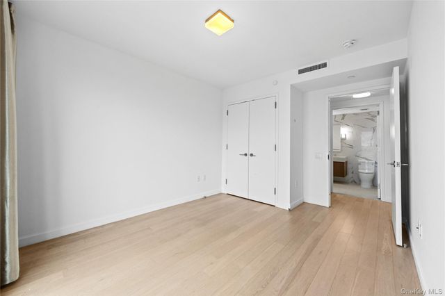 138-35 39th Avenue 13E, Flushing, NY 11354