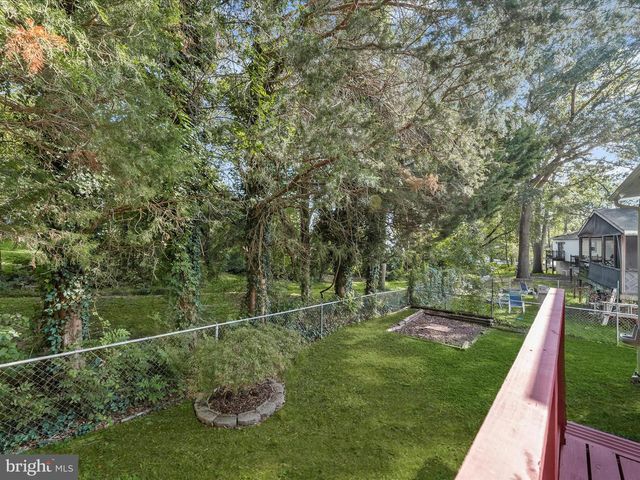 1736 SHORE DR, Edgewater, MD 21037