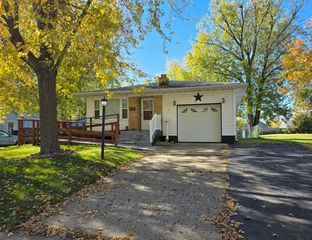 1402 9th Avenue, Rock Falls, IL 61071