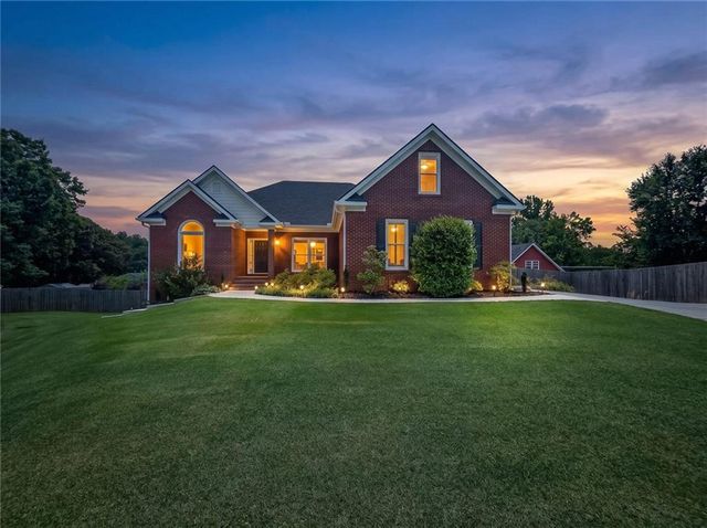 1475 Barrett Place Lane, Lawrenceville, GA 30043