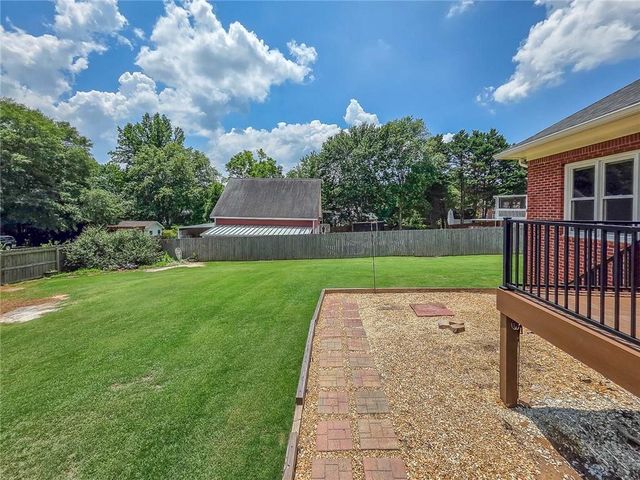 1475 Barrett Place Lane, Lawrenceville, GA 30043
