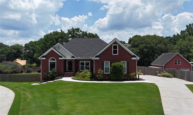 1475 Barrett Place Lane, Lawrenceville, GA 30043