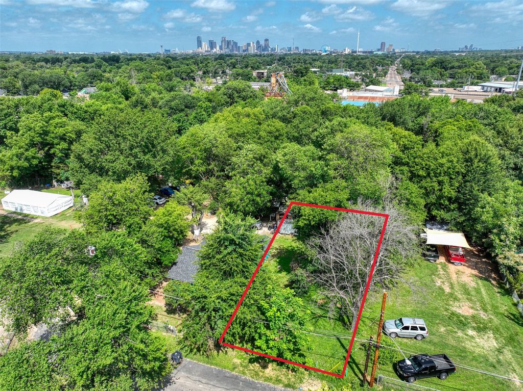 3907 Agnes Street, Dallas, TX 75210