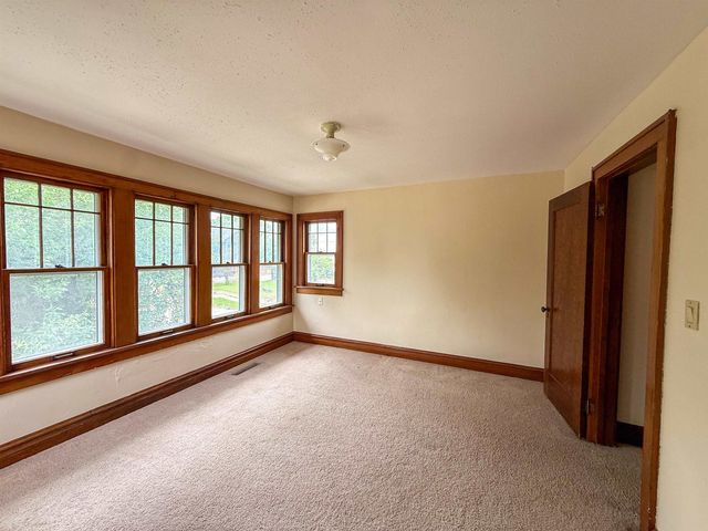 703 MAIN ST S, Minot, ND 58701