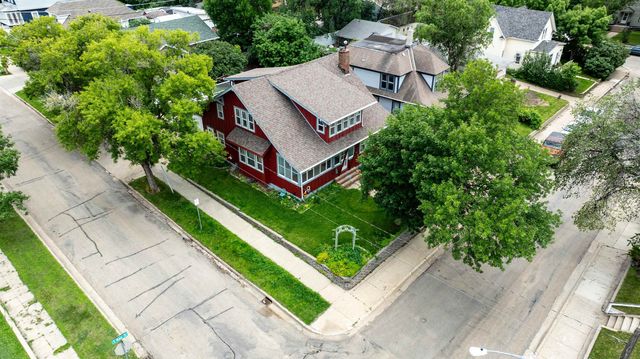 703 MAIN ST S, Minot, ND 58701