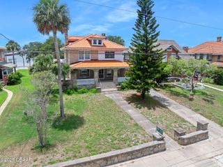 27 N Halifax Avenue, Daytona Beach, FL 32118